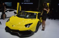 Lamborghini привезла в Шанхай юбилейный Aventador LP720-4